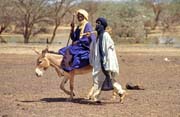 Tuaregov oputj trh s dobytkem ve vesnici Djbok. Mali.
